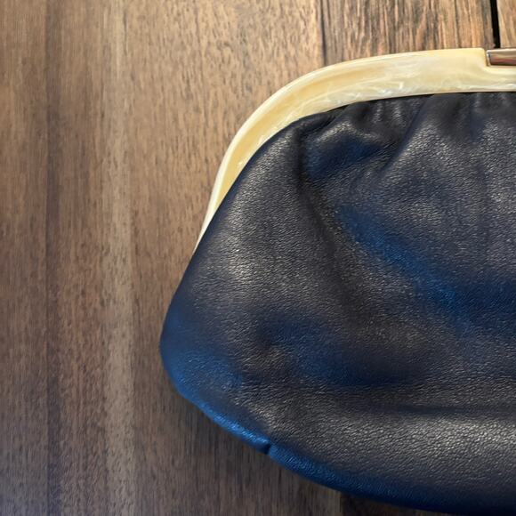 Vintage Ruth Saltz Clutch Handbag Purse Lucite Handle Faux Leather Retro - Picture 2 of 7